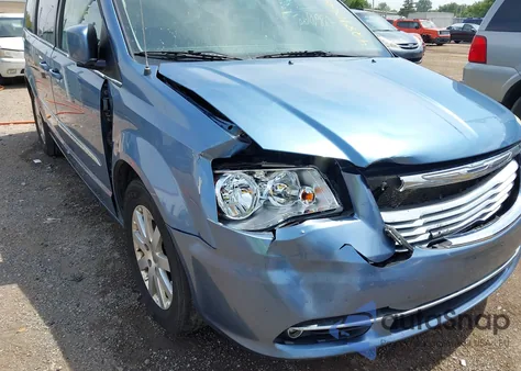 2012 Chrysler Town & Country Touring z USA, uszkodzony, nr VIN 2C4RC1BG0CR209215